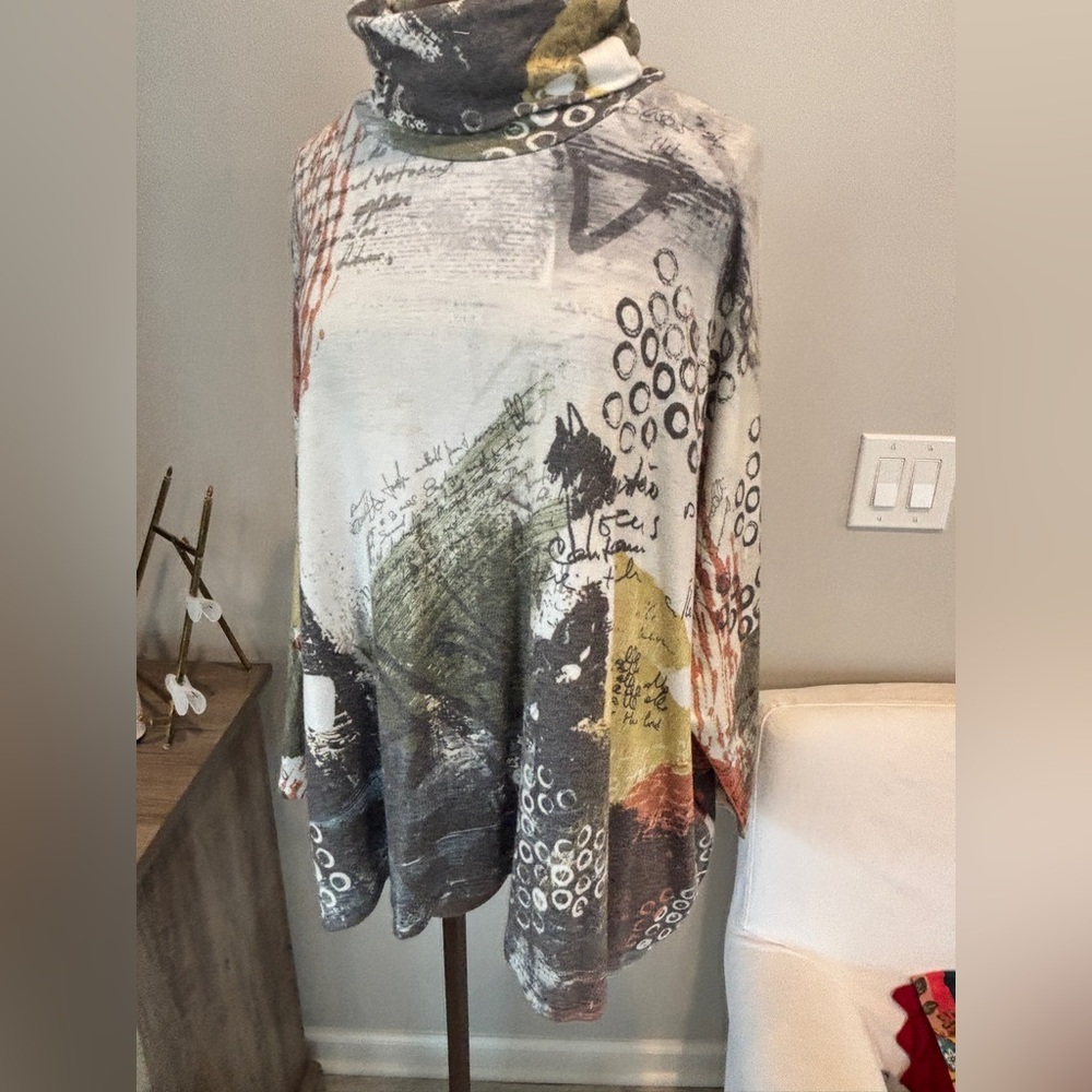 inoah Artistic Gray and Multicolor Poncho o/s